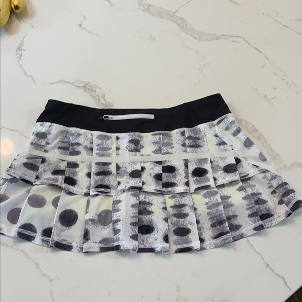 Lululemon pace setter skirt